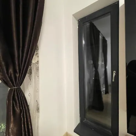 Apartment Bagheera's Cave Bucharest